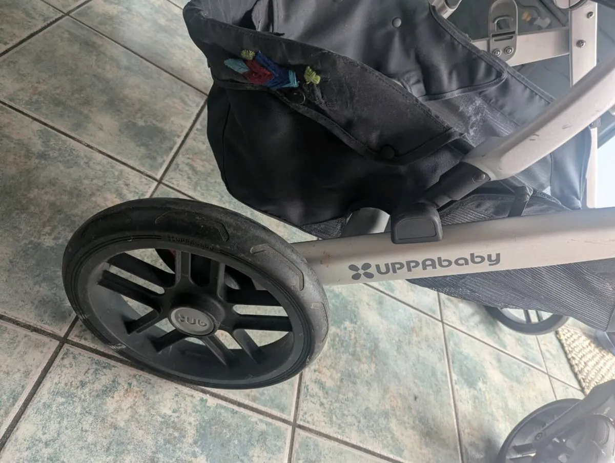 UPPAbaby Vista Full Bundle - Image 4