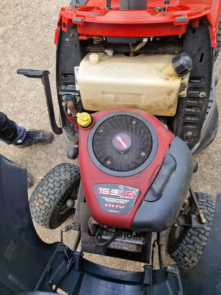 Ride on mowers - Image 1