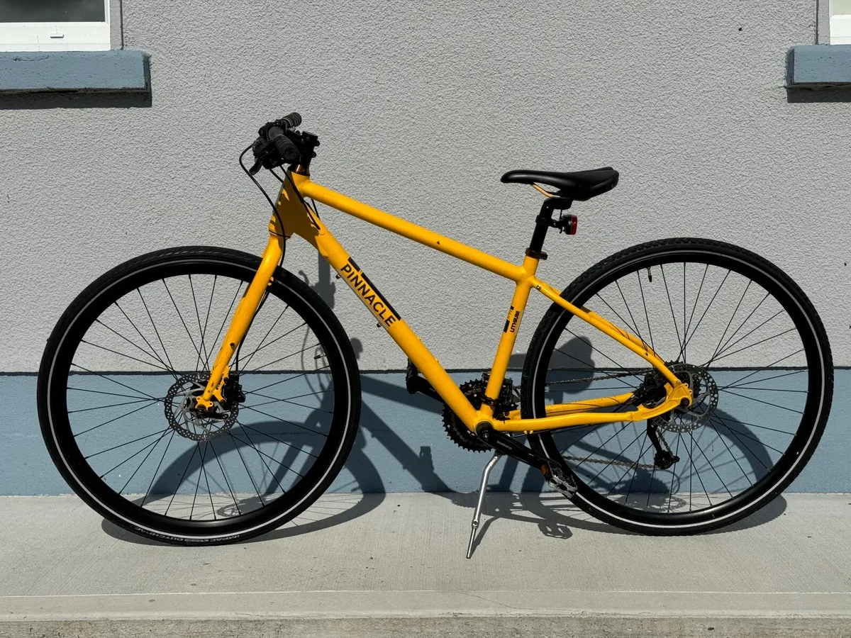 Pinnacle Lithium Hybrid Bike with Hydraulic Brakes - Image 3