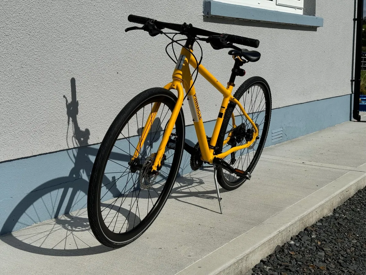 Pinnacle Lithium Hybrid Bike with Hydraulic Brakes - Image 4