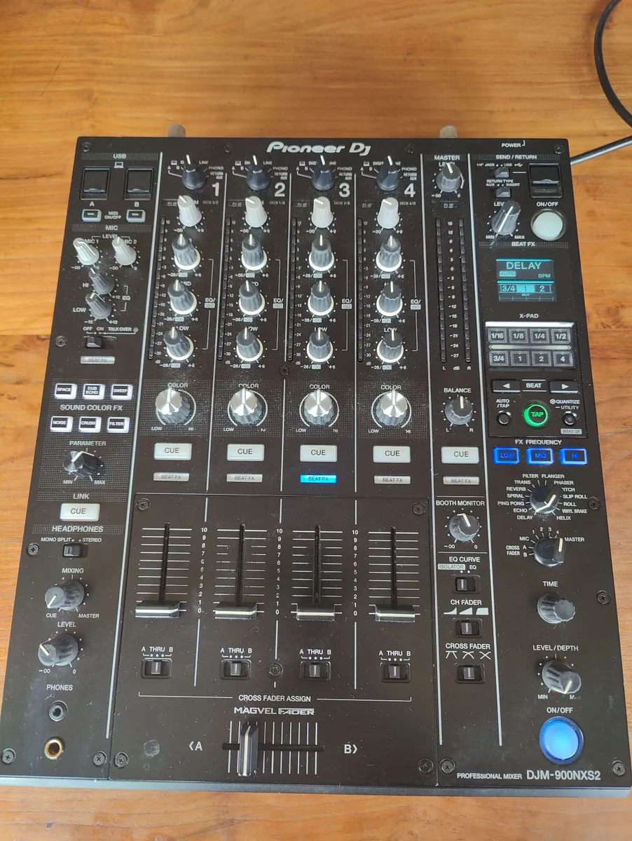 Pioneer DJM-900 NXS2 Mixer - Image 1