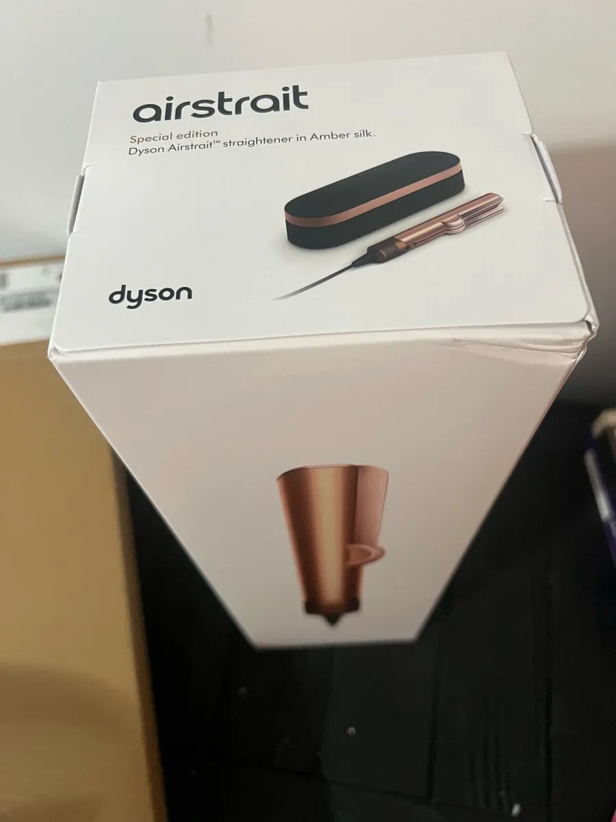 Dyson hair straightener and dryer - Image 1