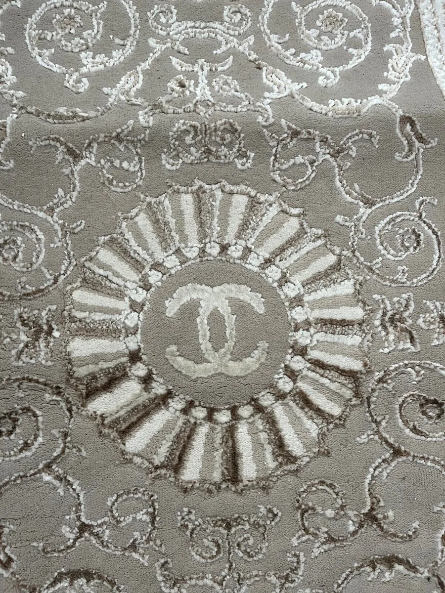 Rug - Image 2