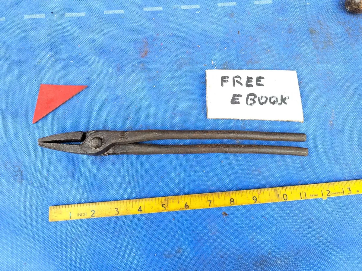 Blacksmiths 12" Flat Tongs - Image 1