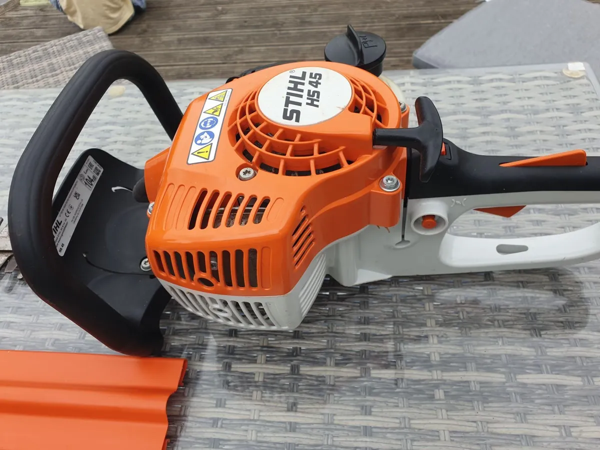 Stihl HS45 hedgetrimmer - Image 2