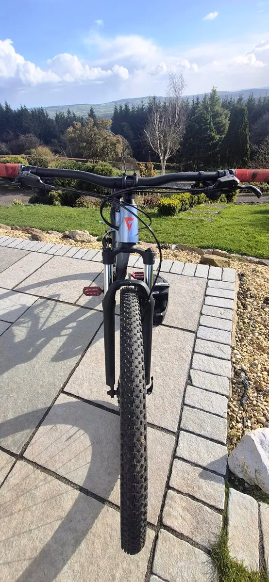 Giant Talon 3 - Size Large - Front Suspension - Image 3