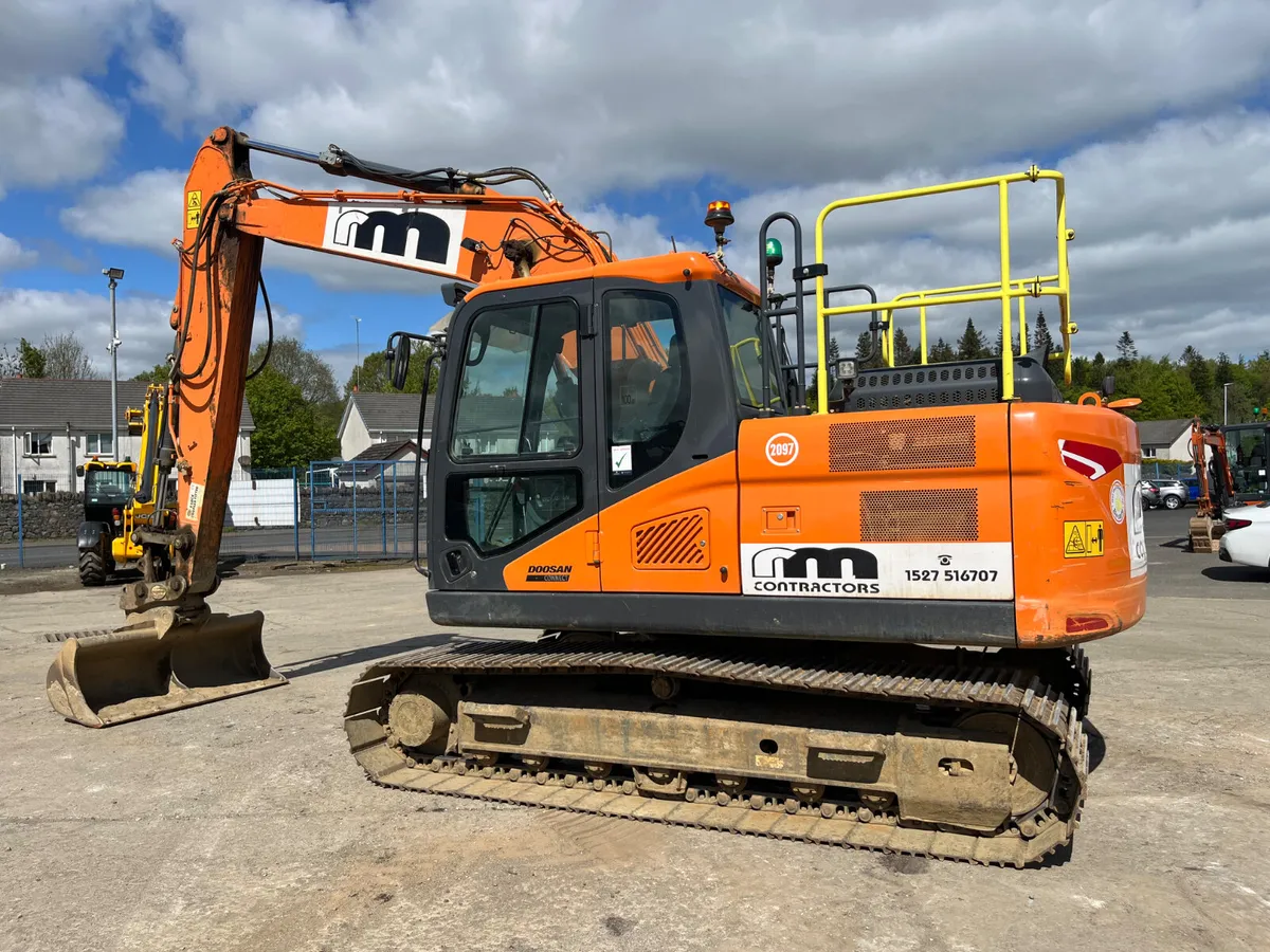 2022 Doosan DX140 LC-7 ( New Model ) - MULLANS - Image 3