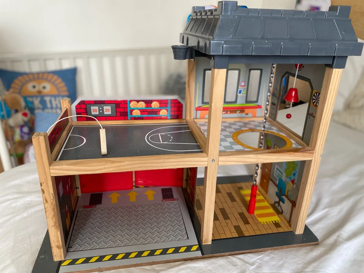 City fire station (Hape) - Image 2