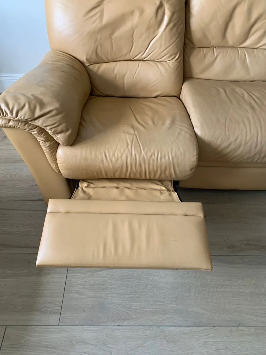 Natuzzi Leather Recliner Sofa - Image 4