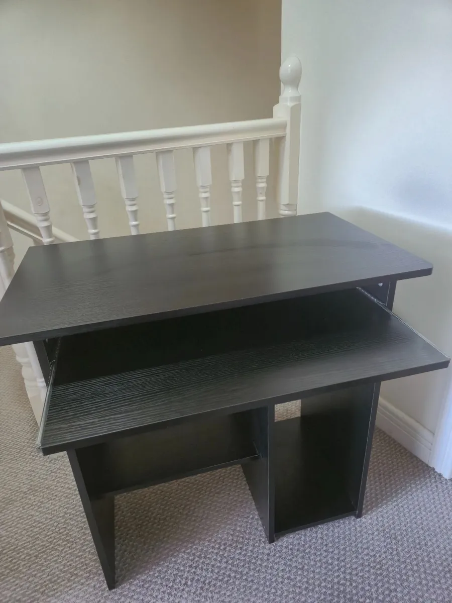 Desk - Image 4