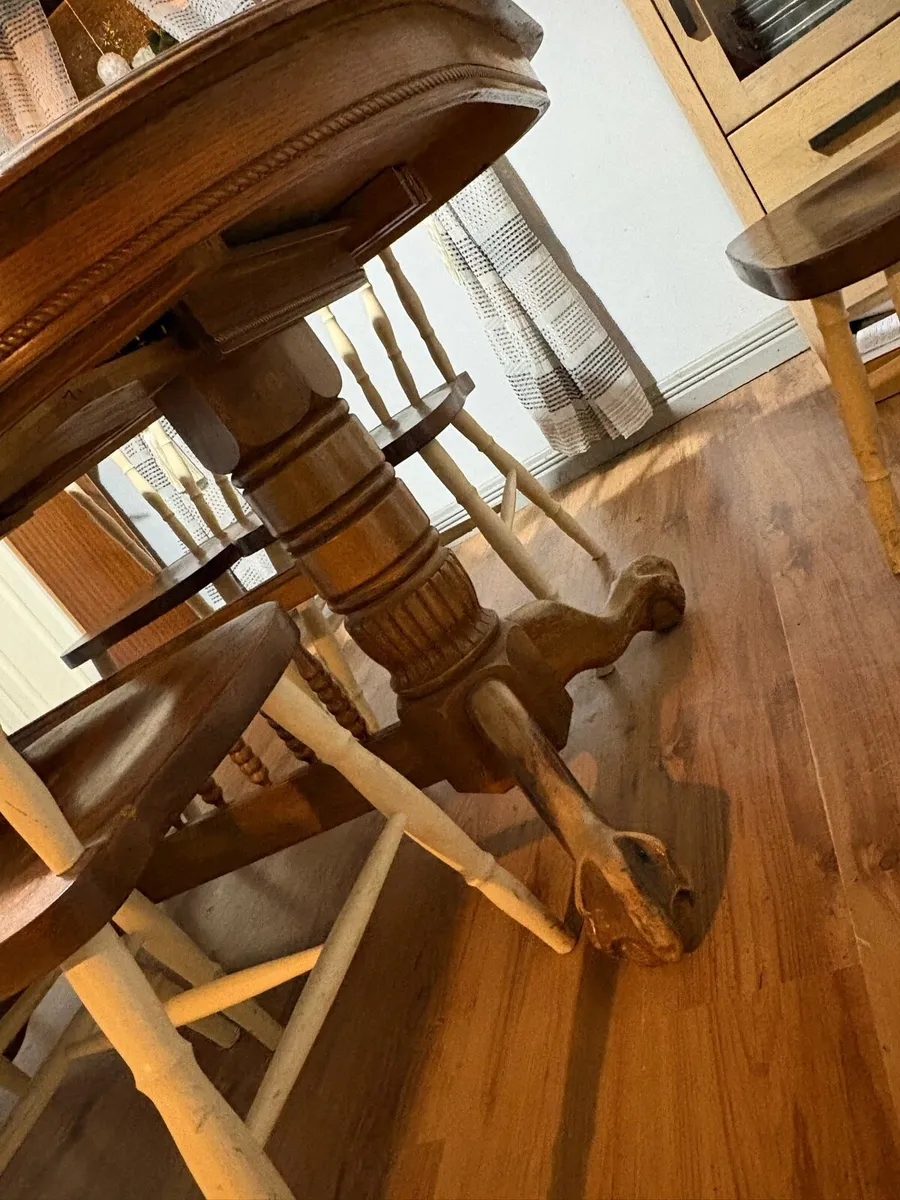 Solid wood table with 6 chairs - Image 4