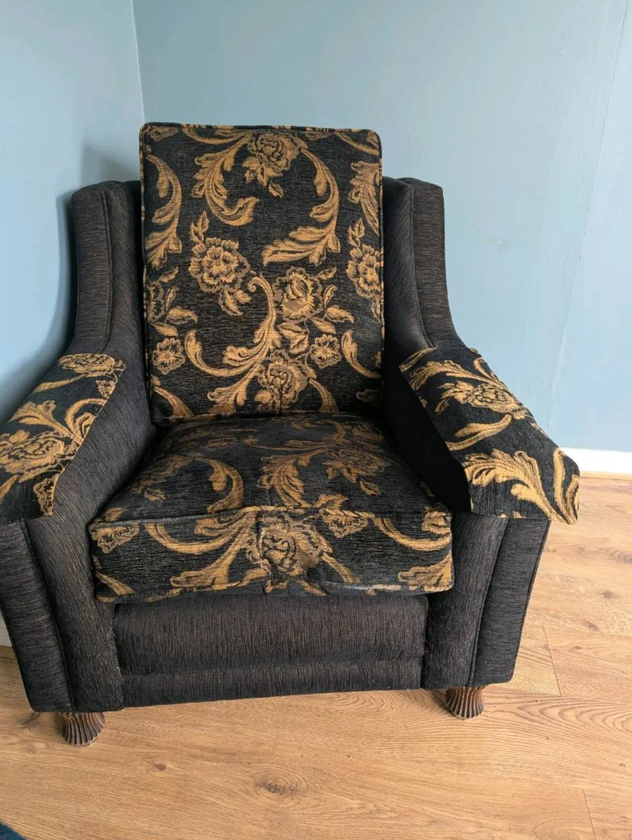 Couch with 2 Arm Chairs - Image 4