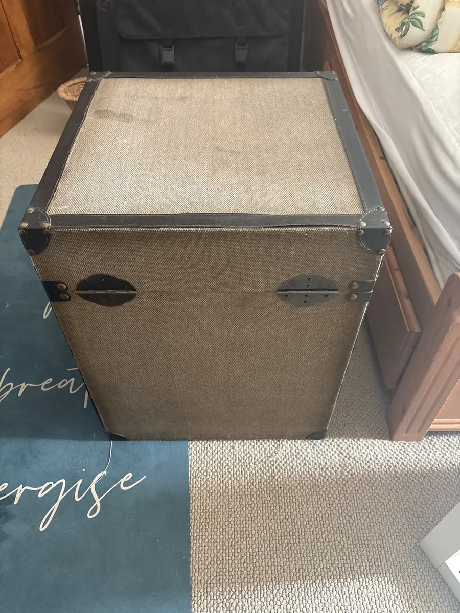 Interesting chest/ trunk - Image 4