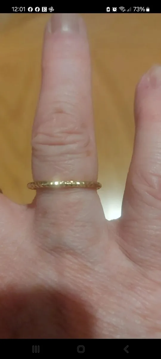 Diamond cut 9ct gold ring - Image 2