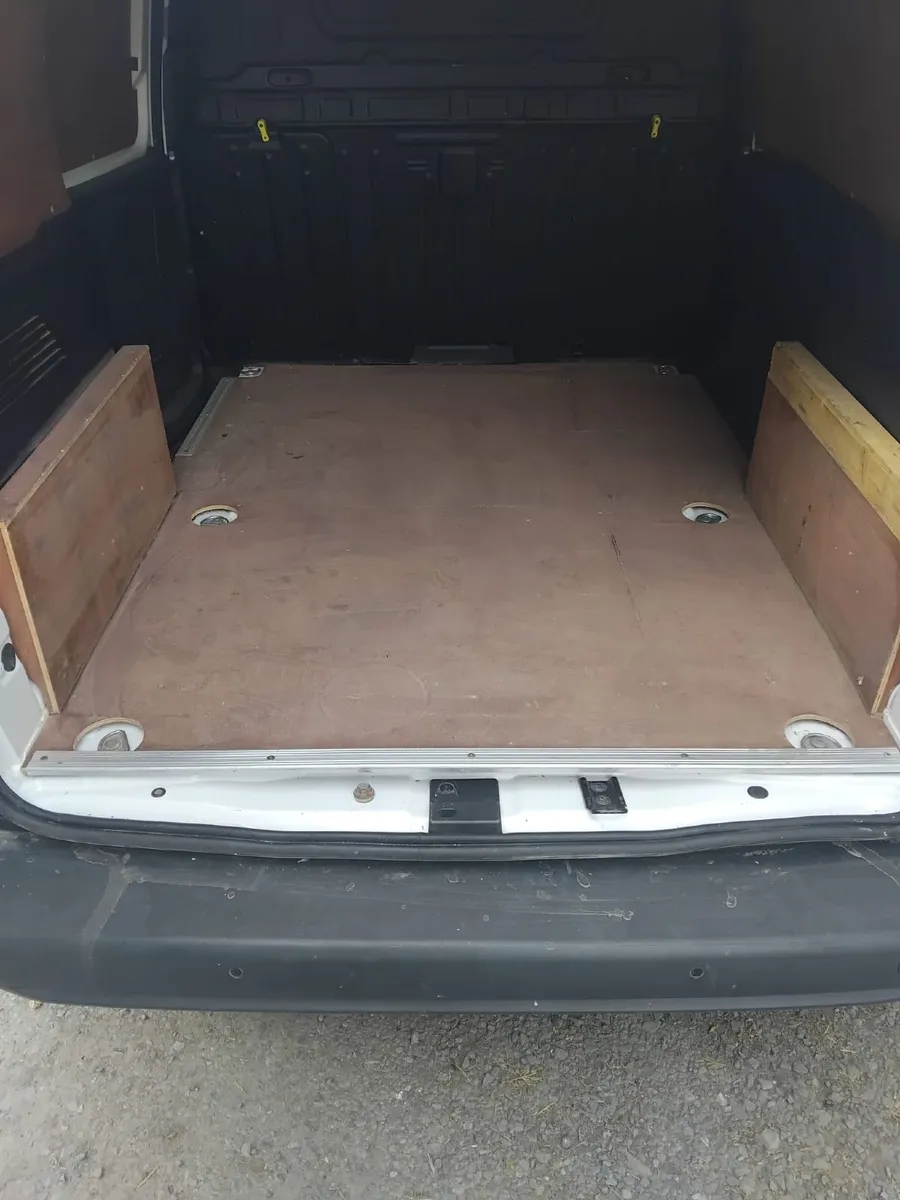 Citroen Berlingo 2020 - Image 2