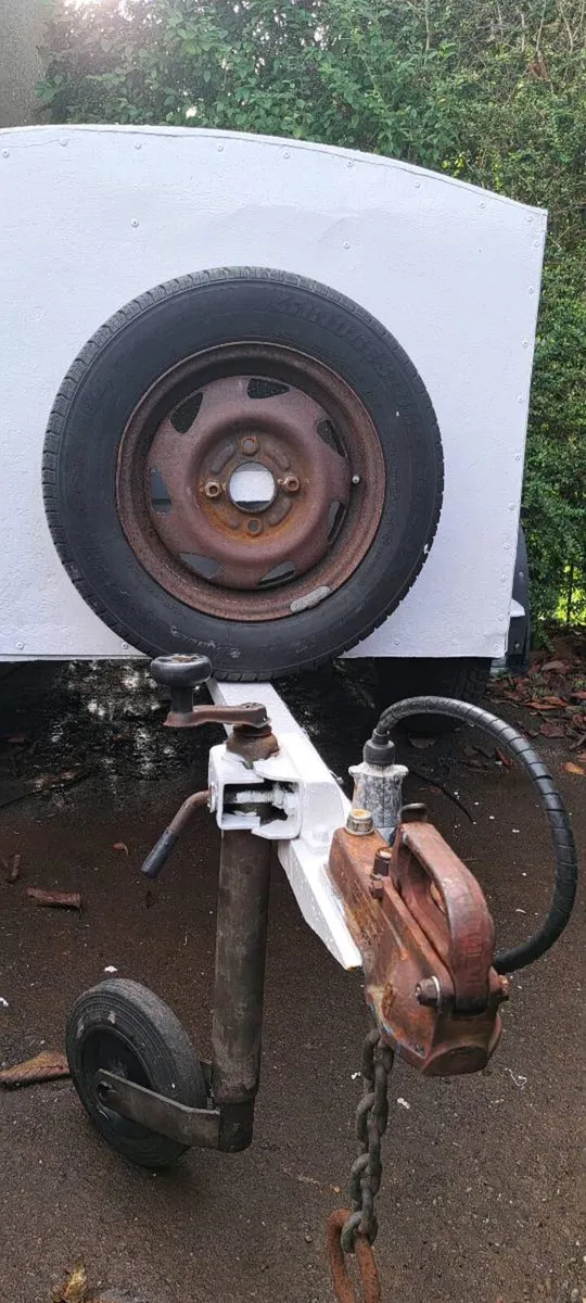 Dog Trailer - Image 2
