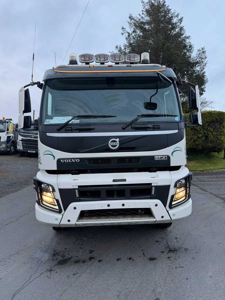 192 Volvo FMX 460 Tipper - Image 2