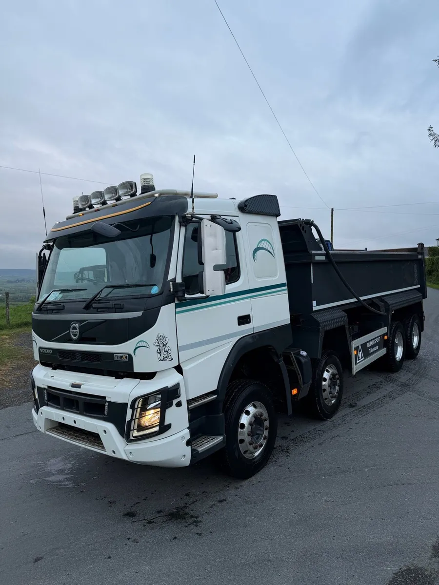 192 Volvo FMX 460 Tipper - Image 3