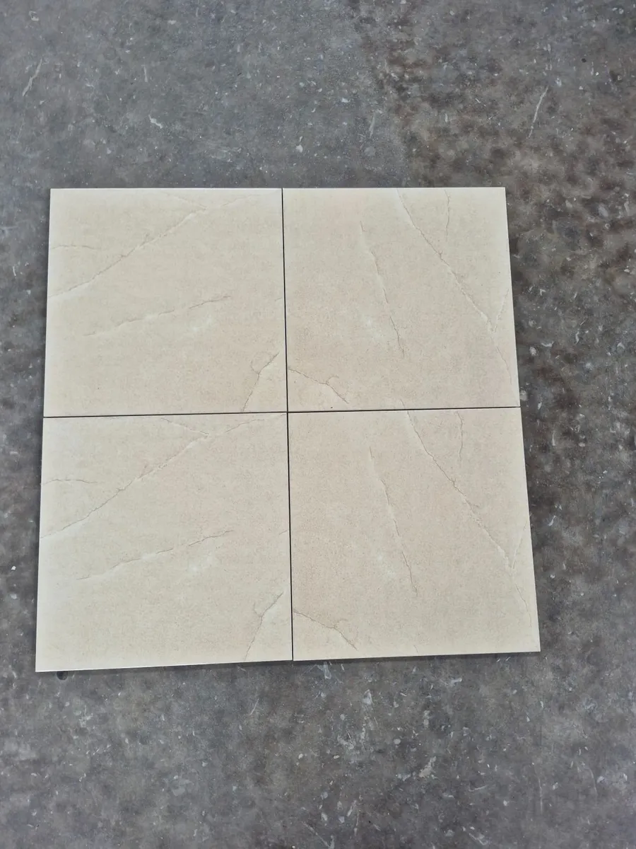 Wall & Floor Tiles glossy 30x30cm