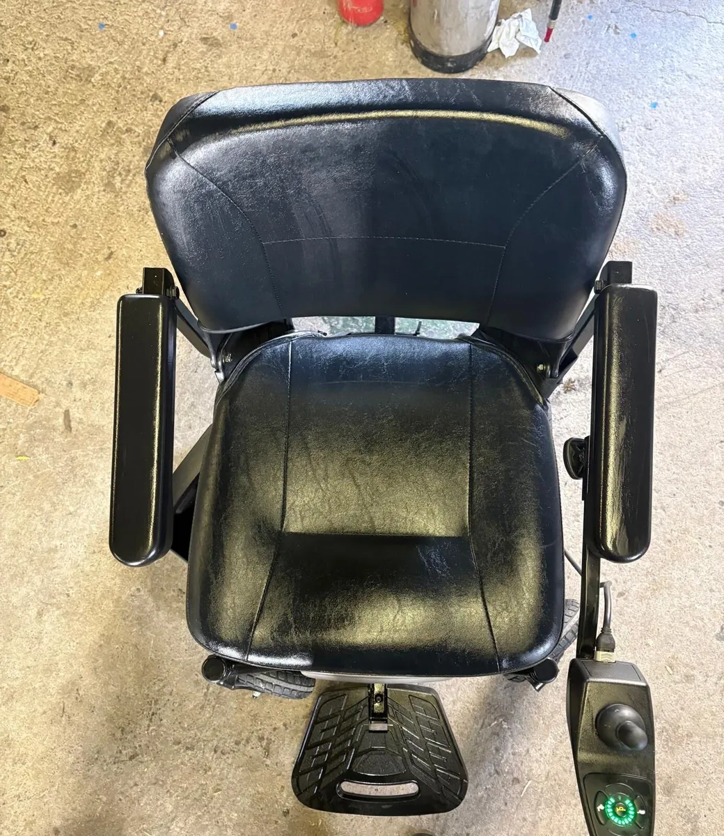 Electric wheelchair - Image 1