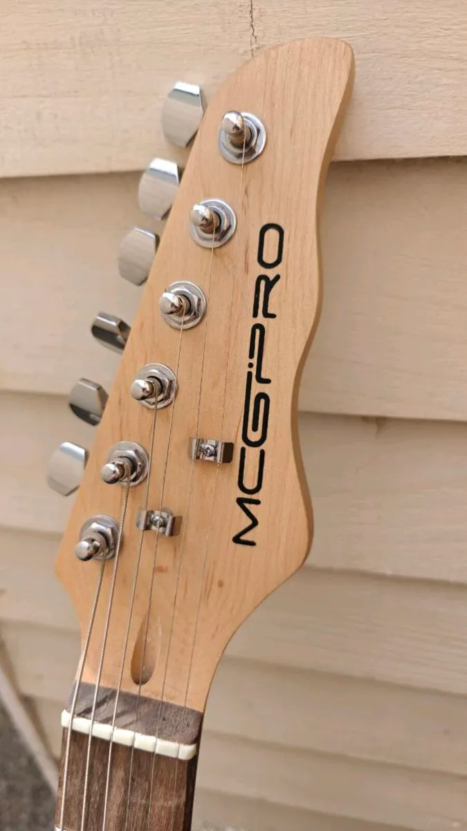 Acoustic guitar - Image 2