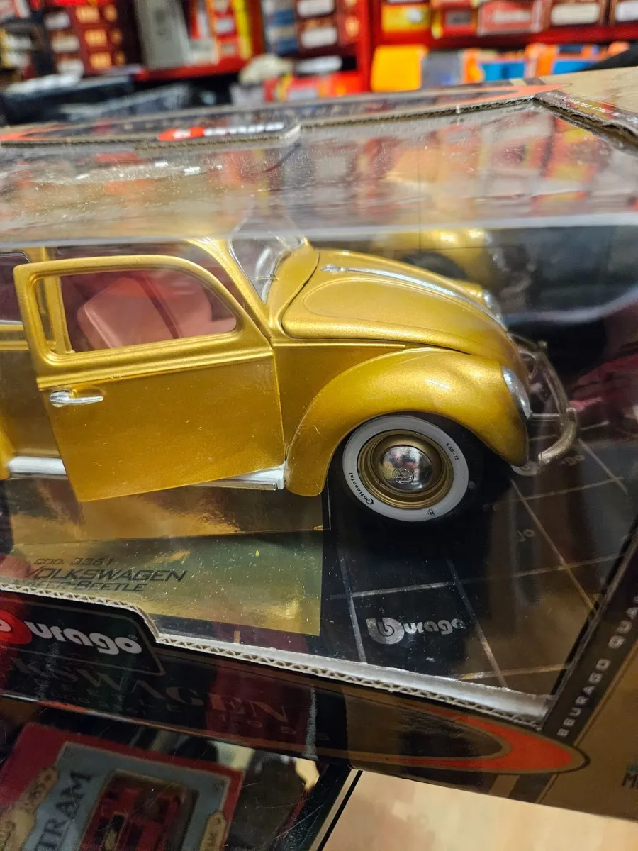 Corgi Burago VW Beetle 1.18 - Image 4