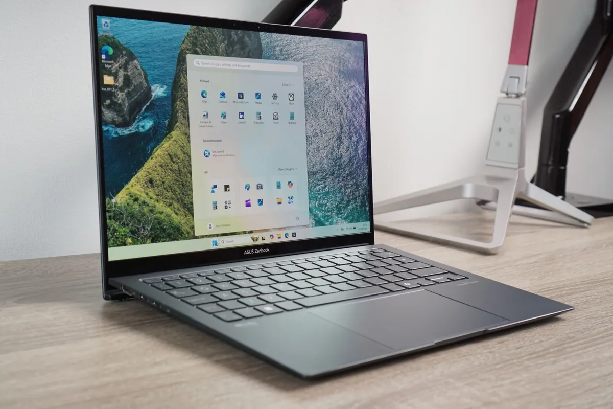 Asus Zenbook S13 3K OLED | Ultra 7 155U |16GB |1TB - Image 1