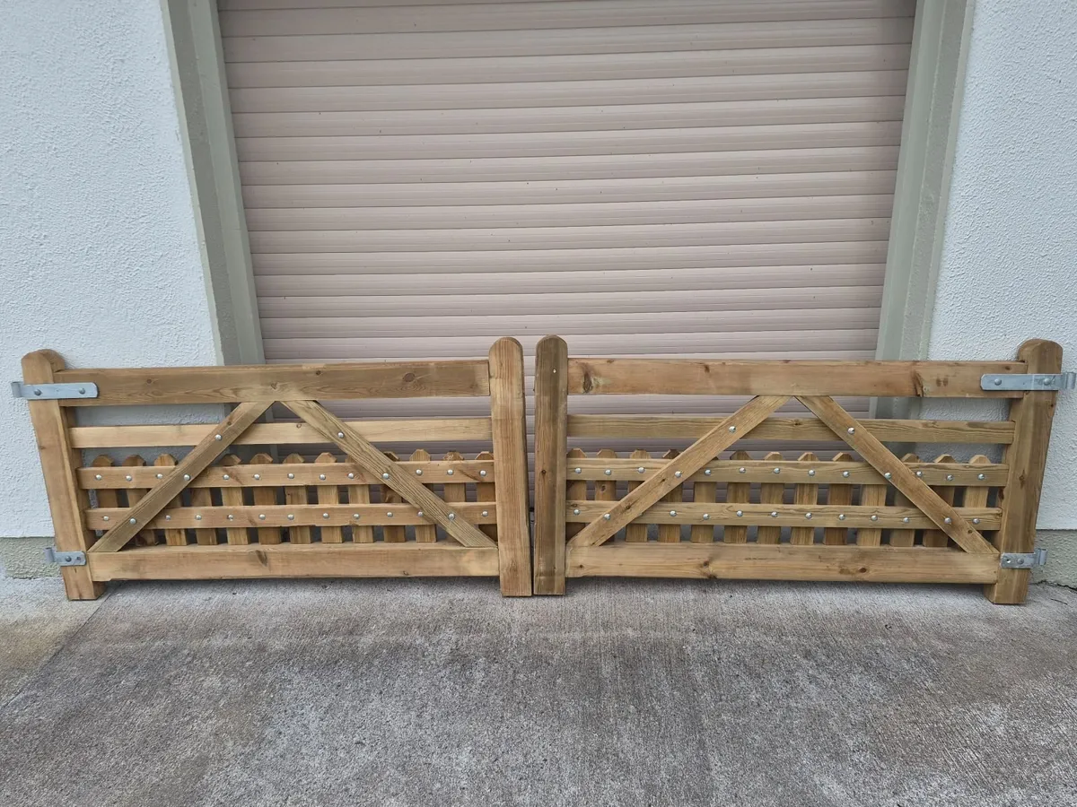 Timber front gate - Image 1