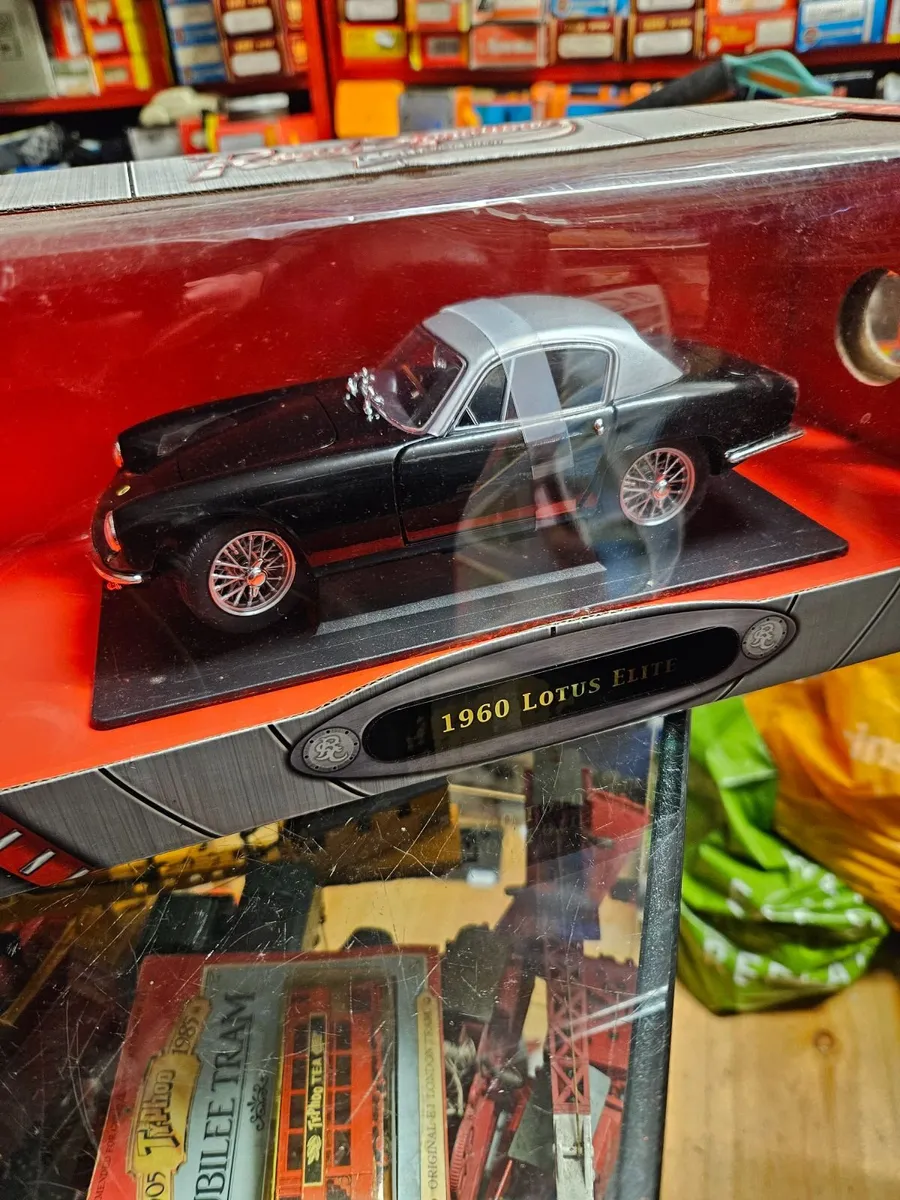 Corgi Road Signature Lotus Elite 1.18 - Image 2