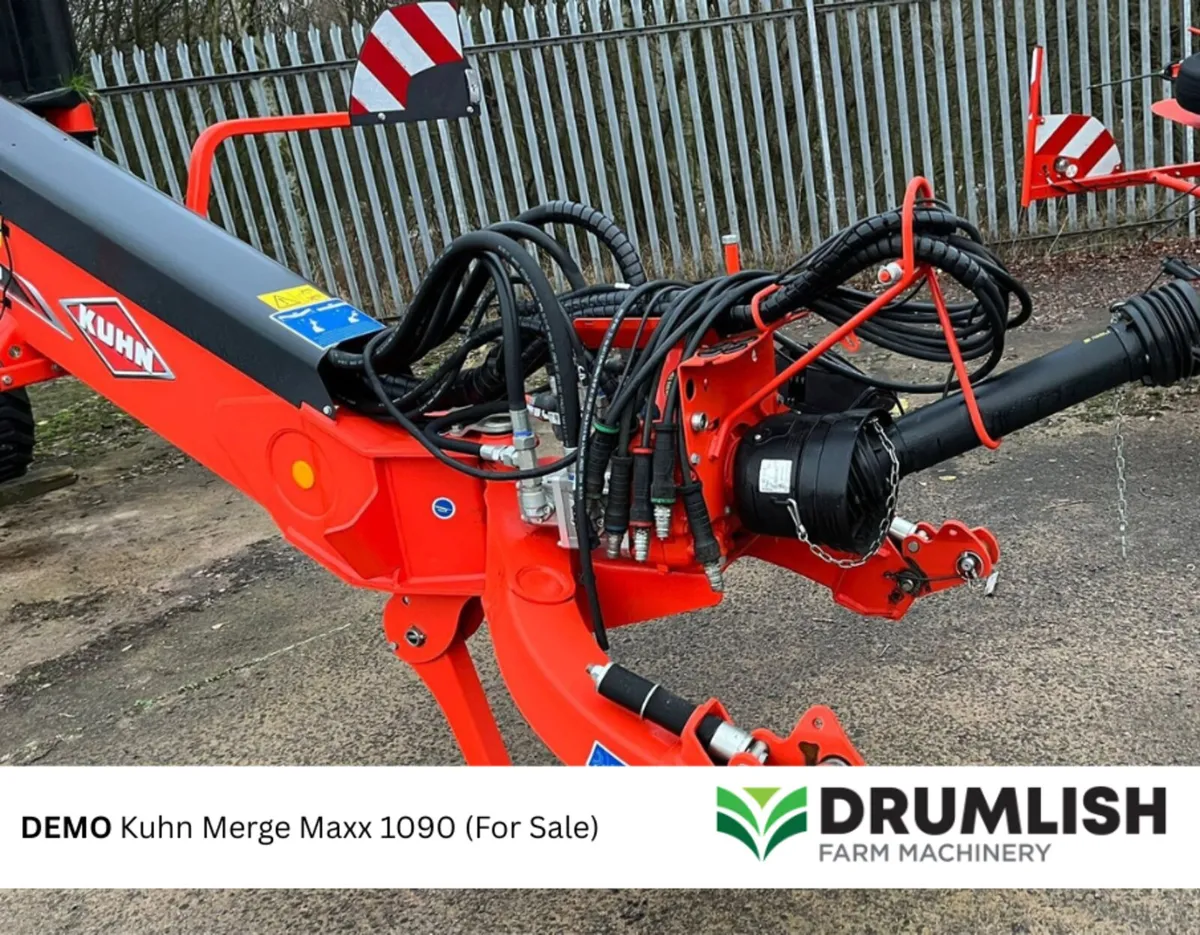 EX-DEMO Kuhn Merge Maxx 1090 (For Sale) - Image 3