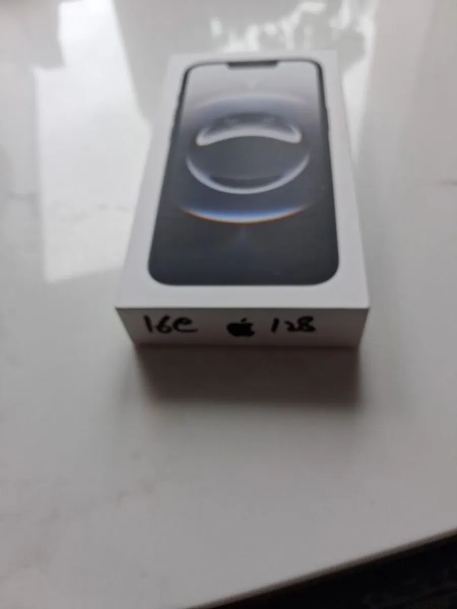 iPhone 16e 128 gb - Image 3