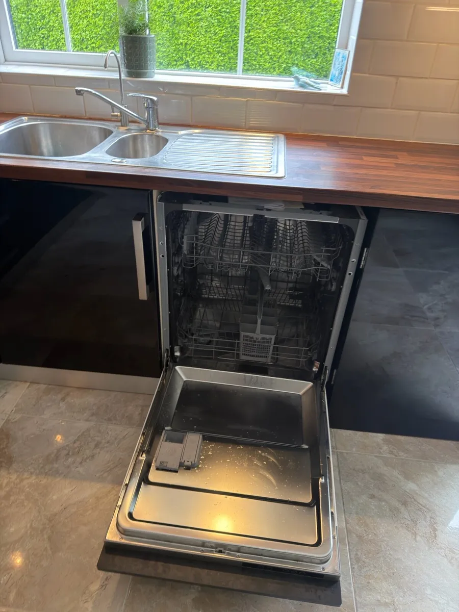Kitchen - Image 4