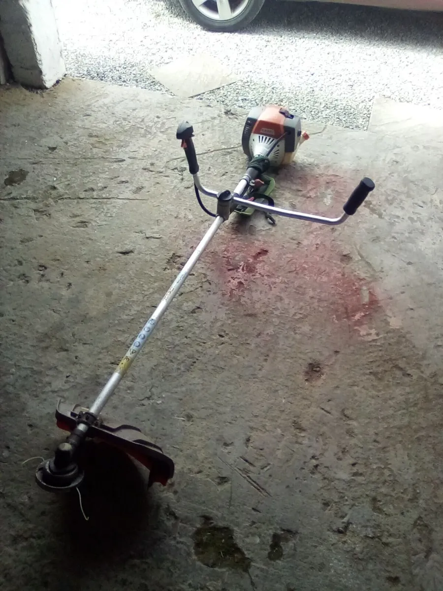 Wide handle strimmers - Image 1