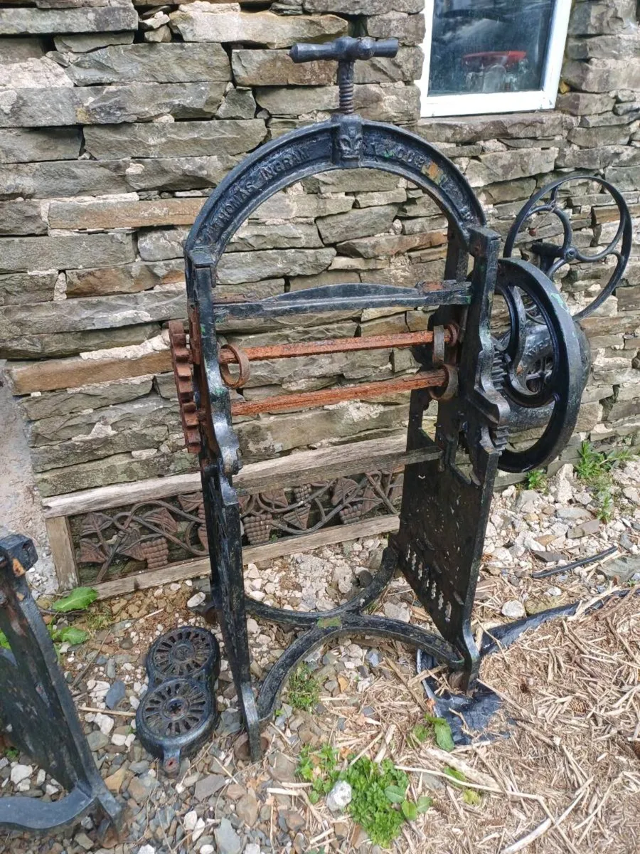 Garden decoration - Image 1
