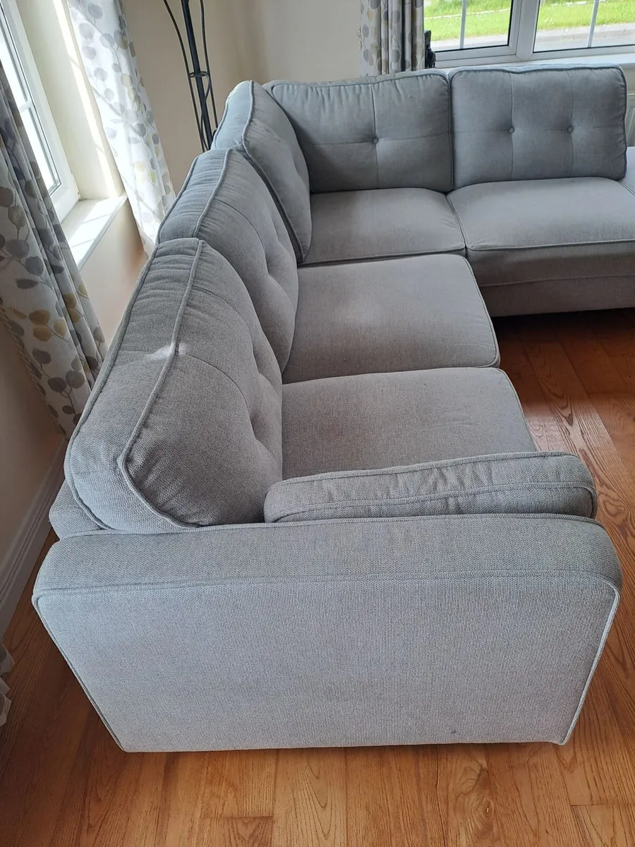 Corner couch - Image 4