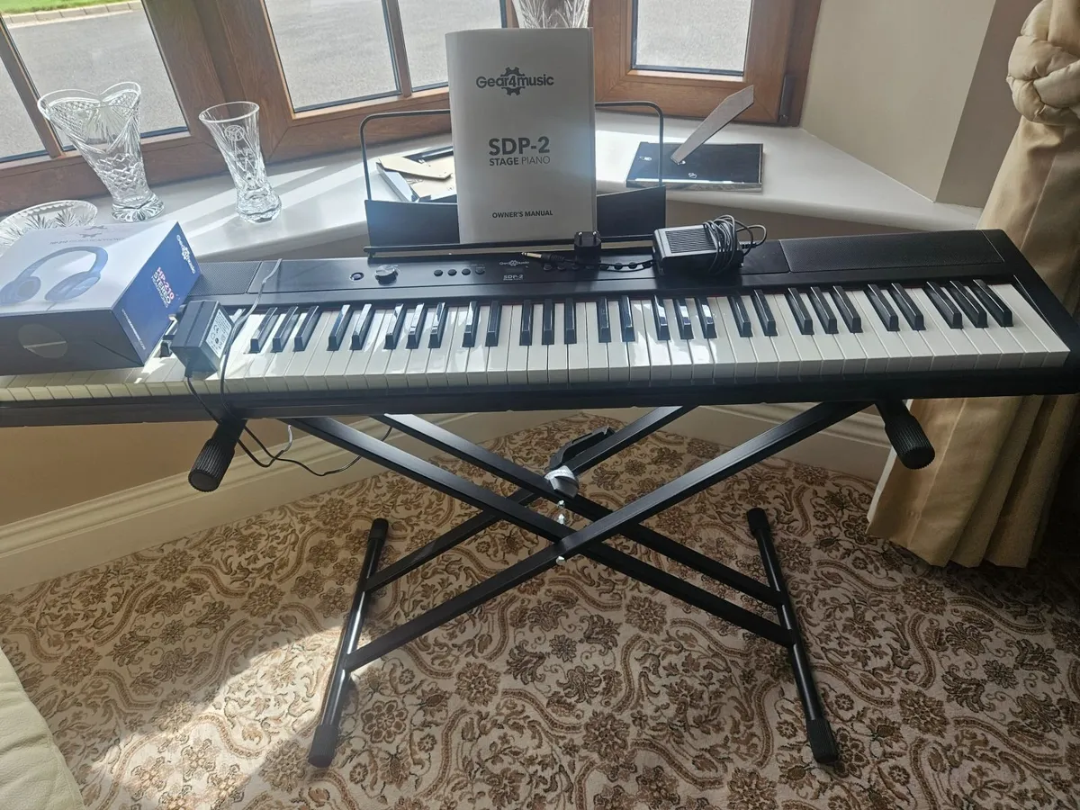 Electric keyboard - Image 3