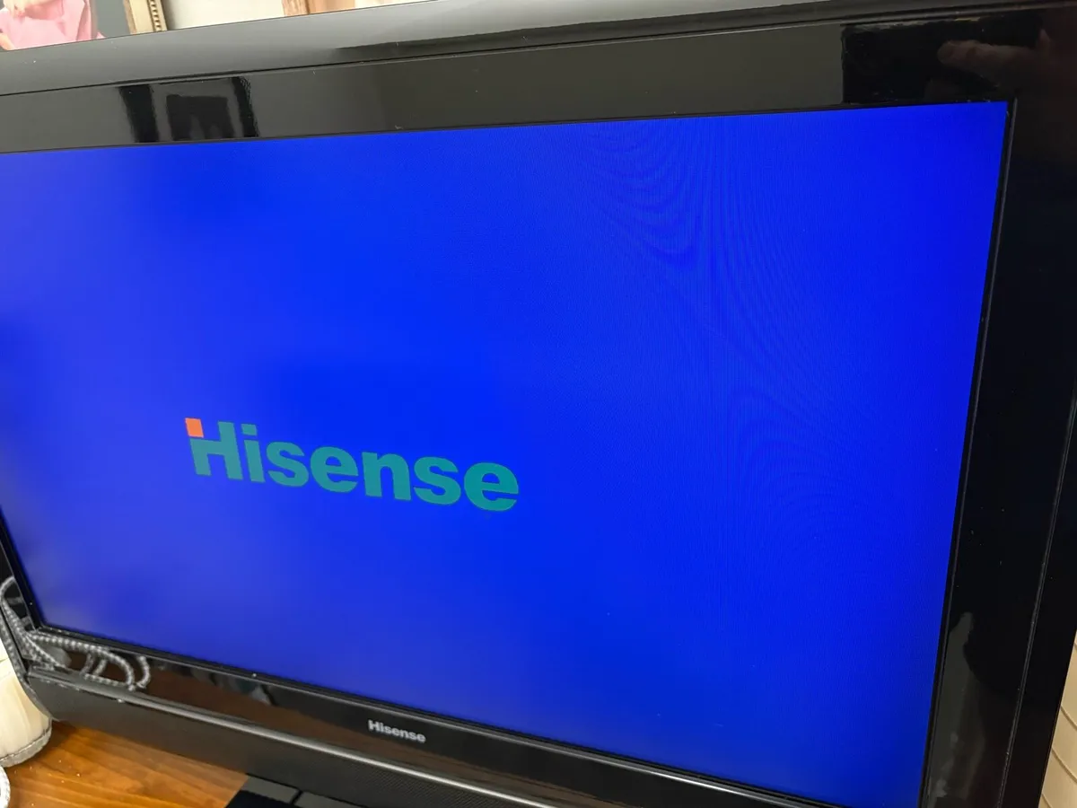 Hisense 81cm (32-inch) LCD Colour TV, - Image 1