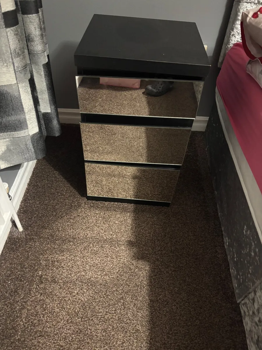Bedroom furniture - Image 3