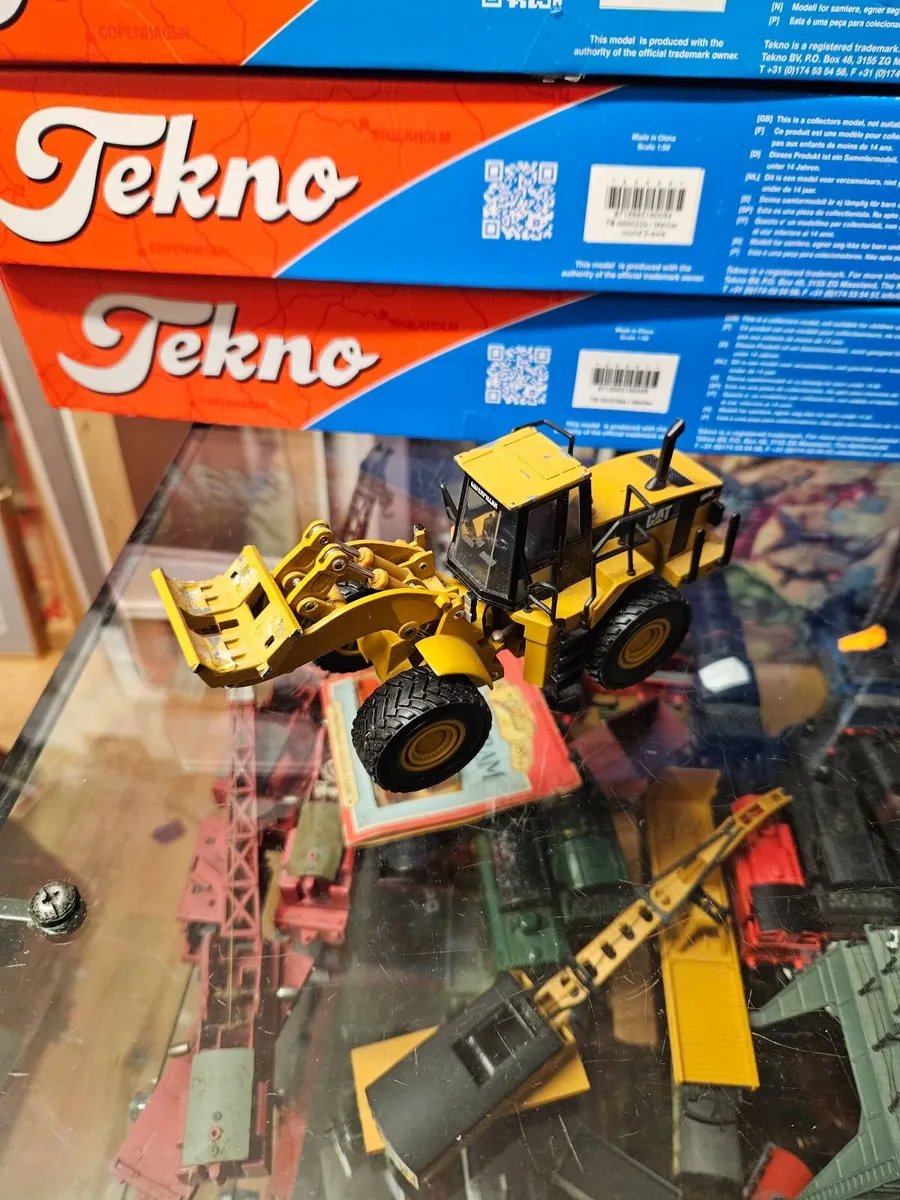 Corgi Norscot Caterpillar Loader 1.50 - Image 2