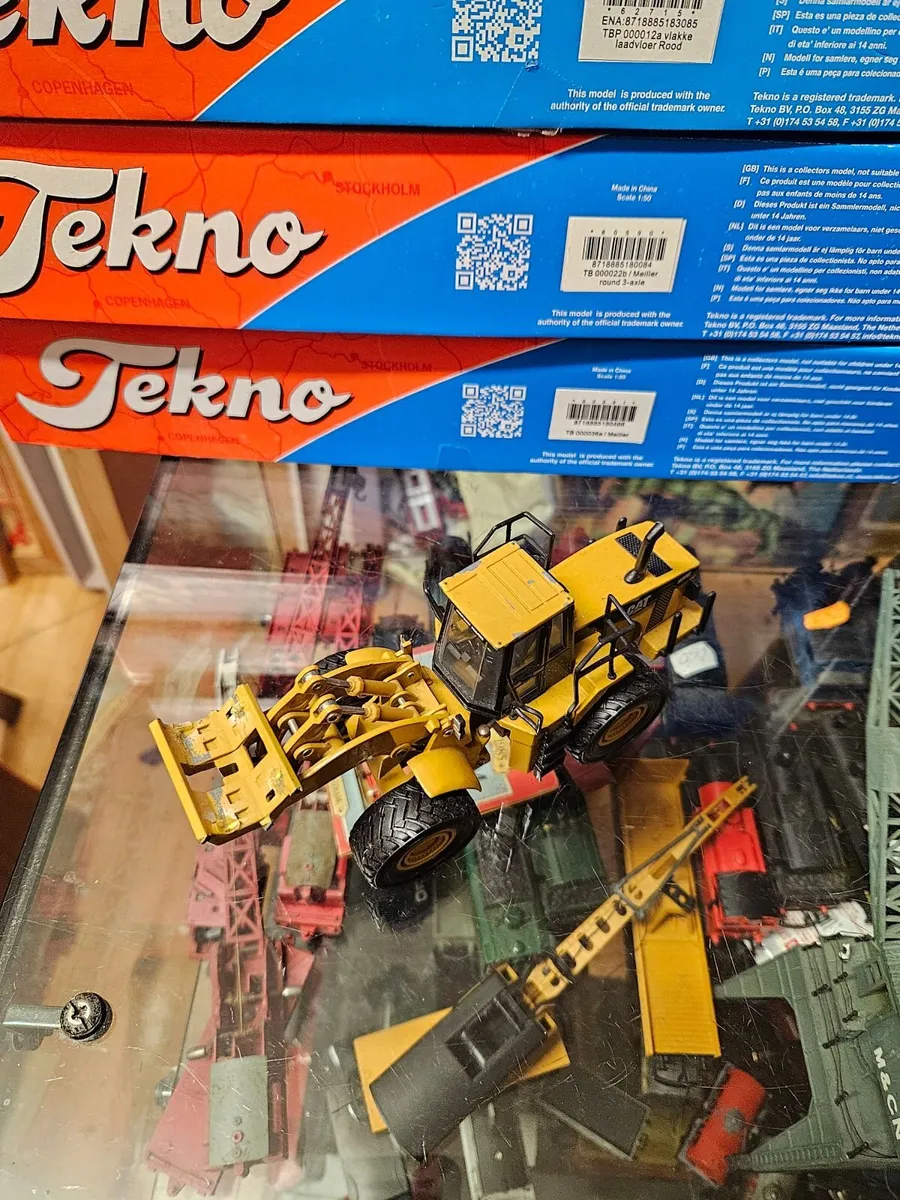 Corgi Norscot Caterpillar Loader 1.50 - Image 3