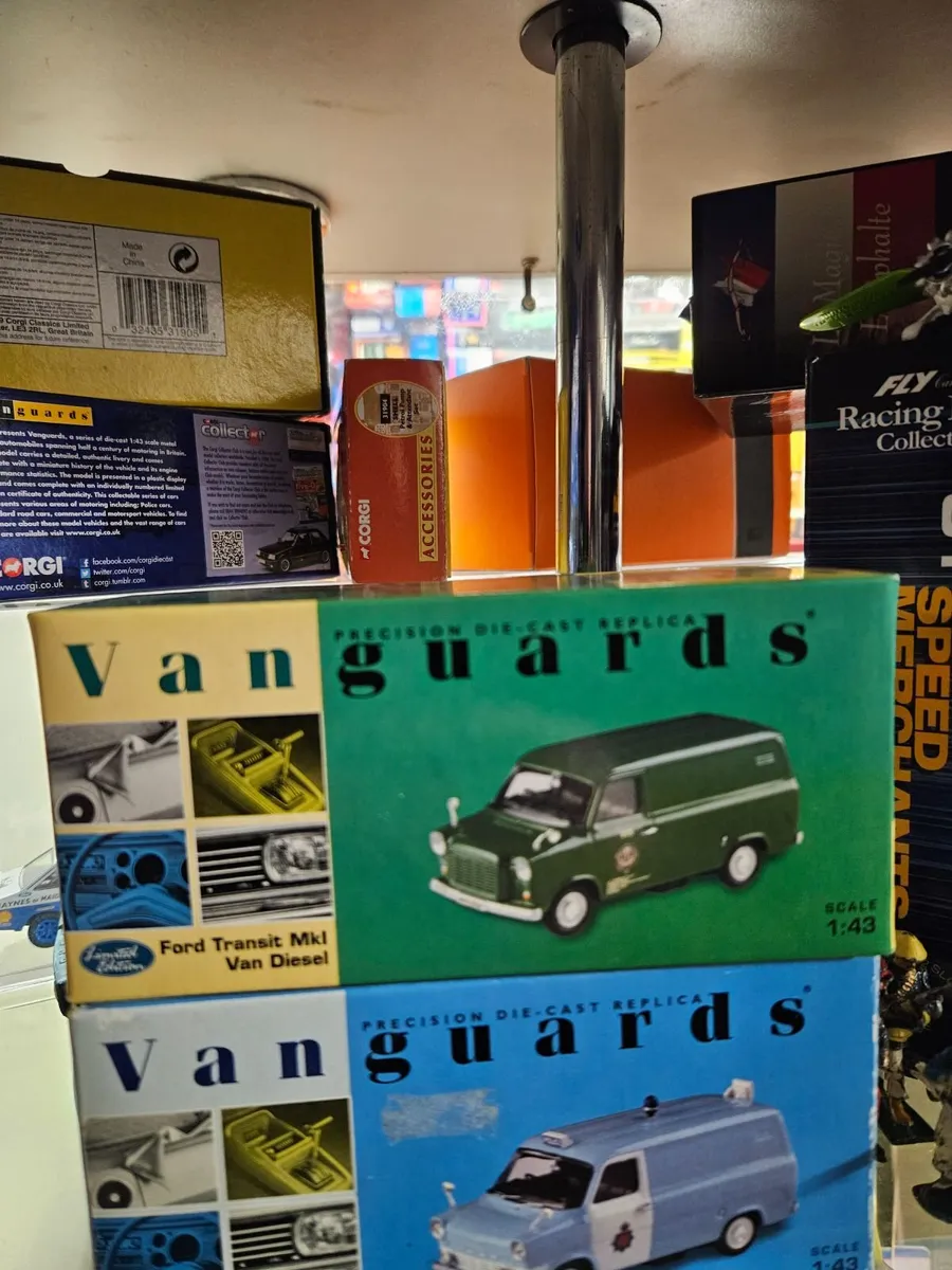 Corgi Vanguards Ford Transit Van