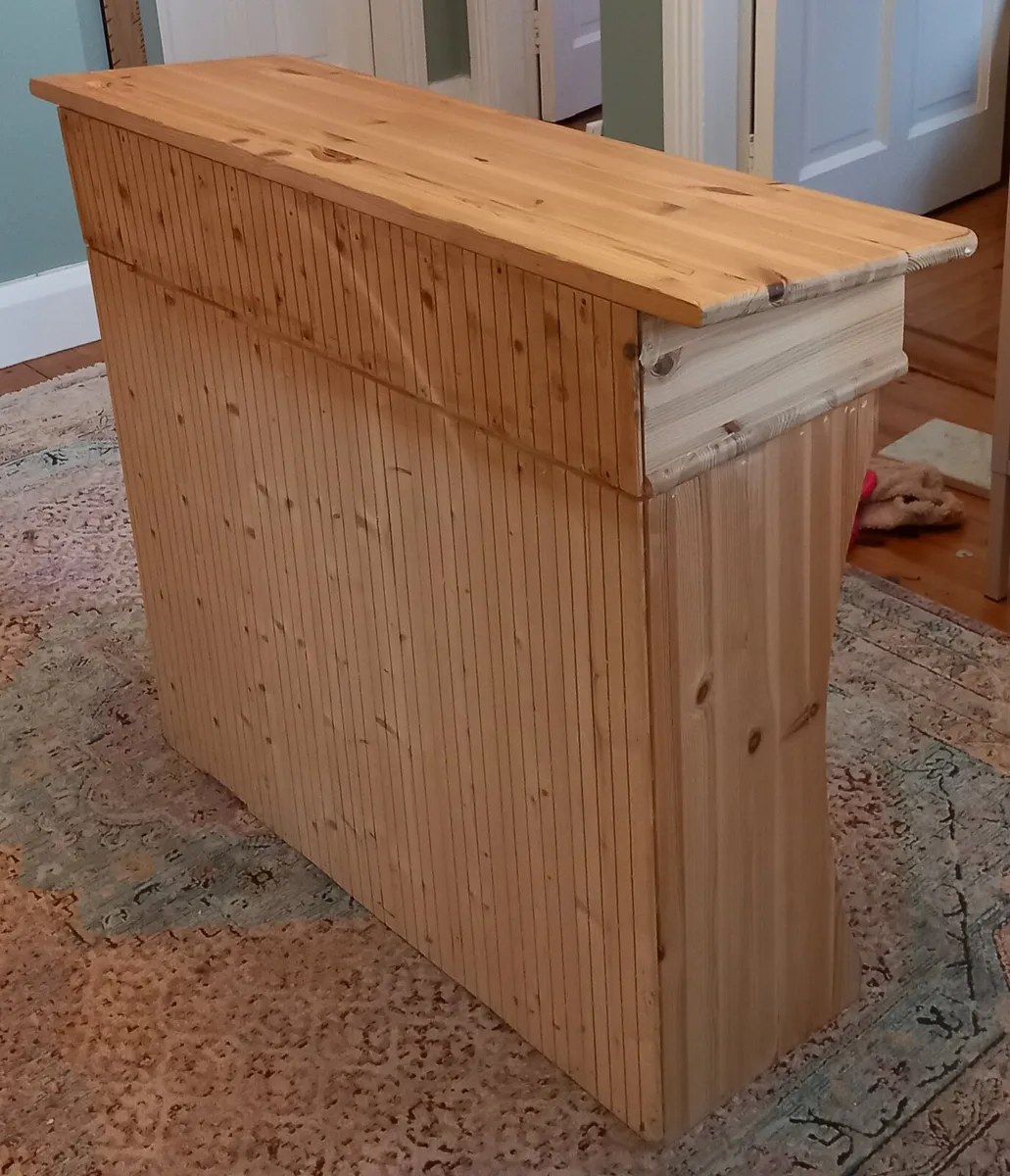 Children's book table - Image 3