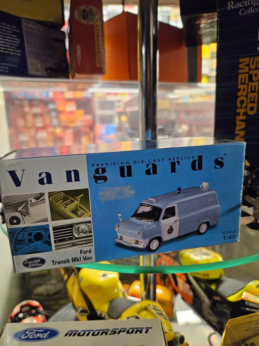 Corgi Vanguards Ford Transit Van