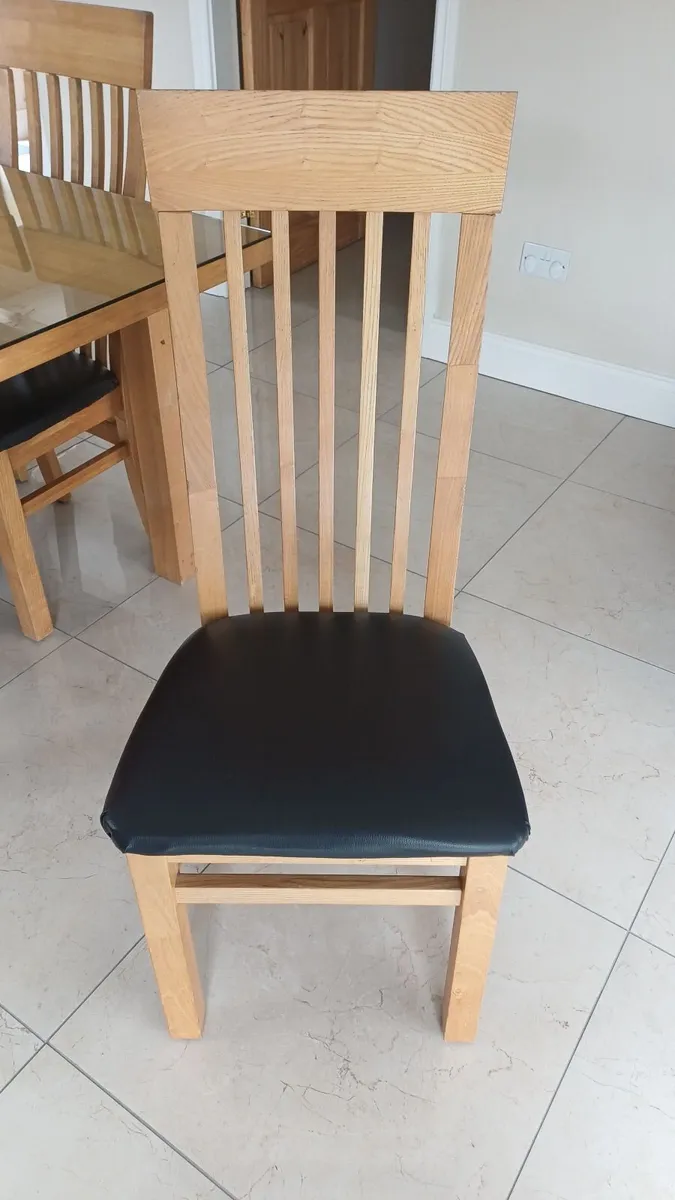 Table & Chairs - Image 4