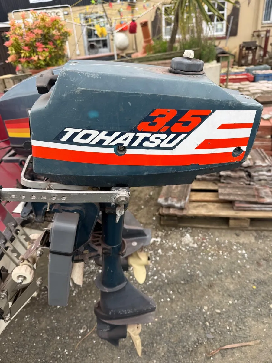Speedboat and trailer. - Image 2