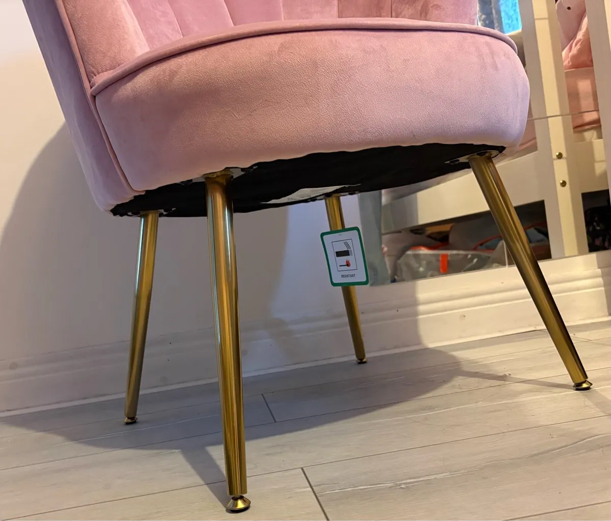 Tub cushioned chair - Image 1
