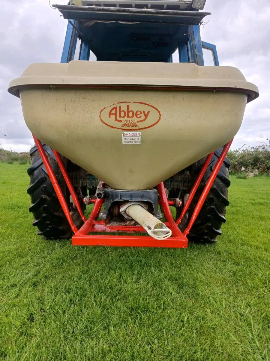 Abbey fertiliser spreader - Image 1