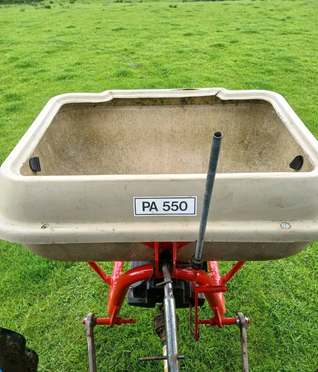 Abbey fertiliser spreader - Image 4