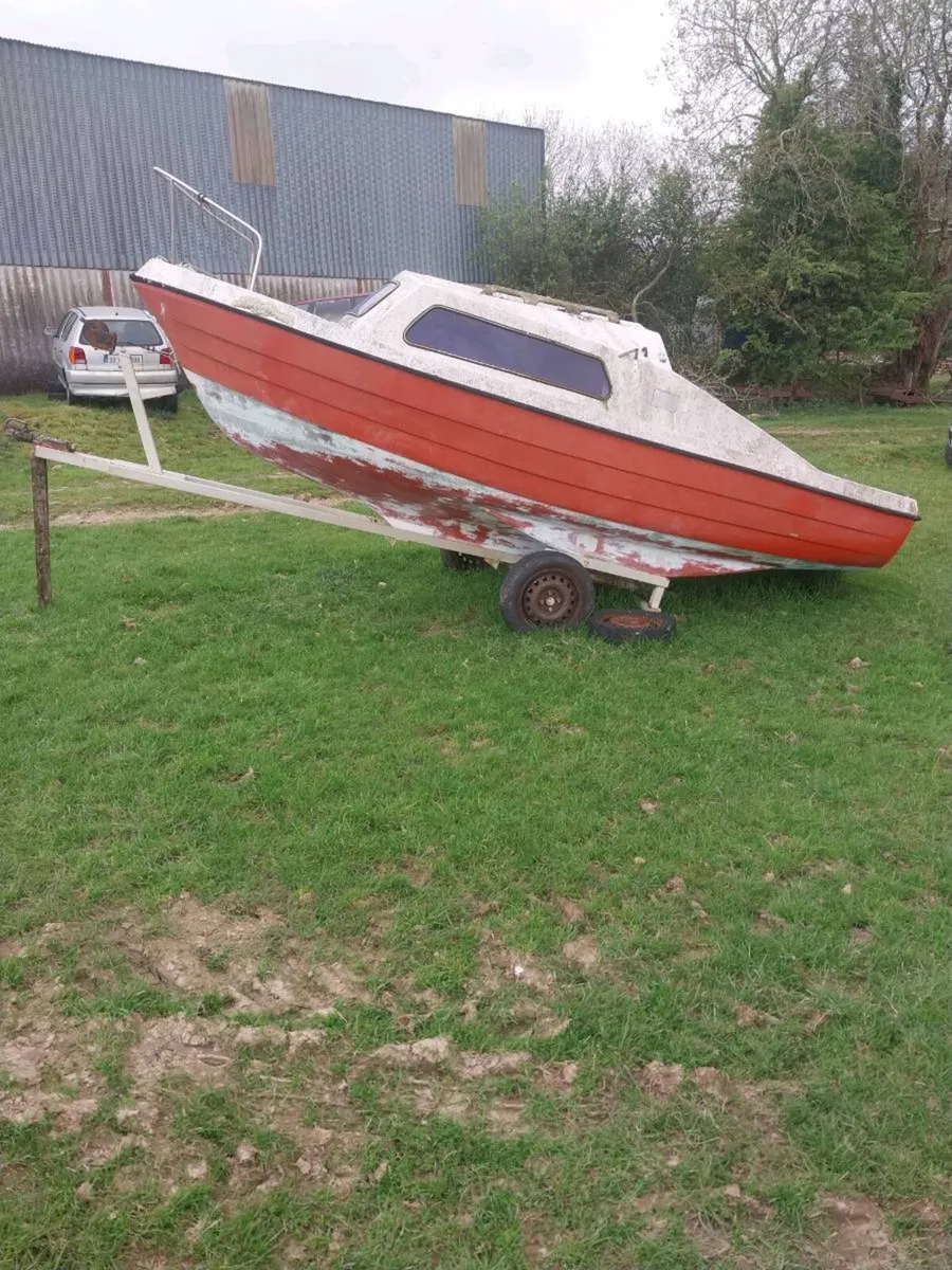 Boat and Trailer - Image 3