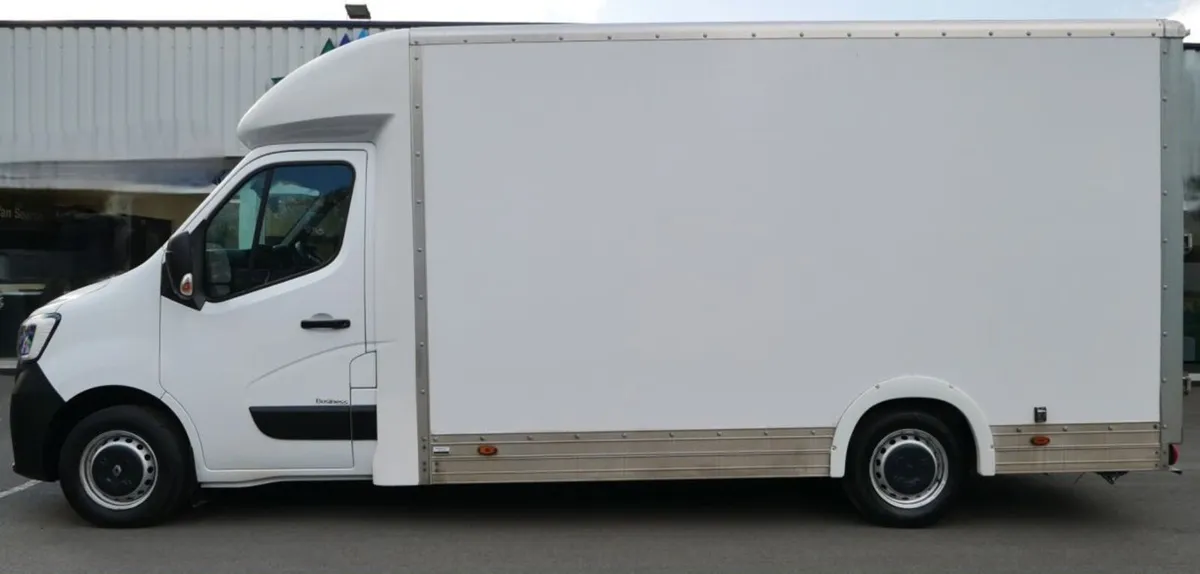 2021 Renault Master Low Loader Van - Image 1